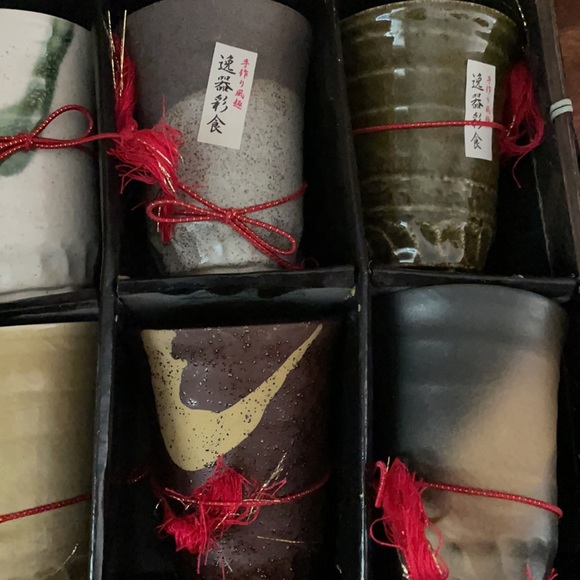 Handmade 6 Chinese Tea Cups in Basket w/red ribbon - Picture 2 of 4